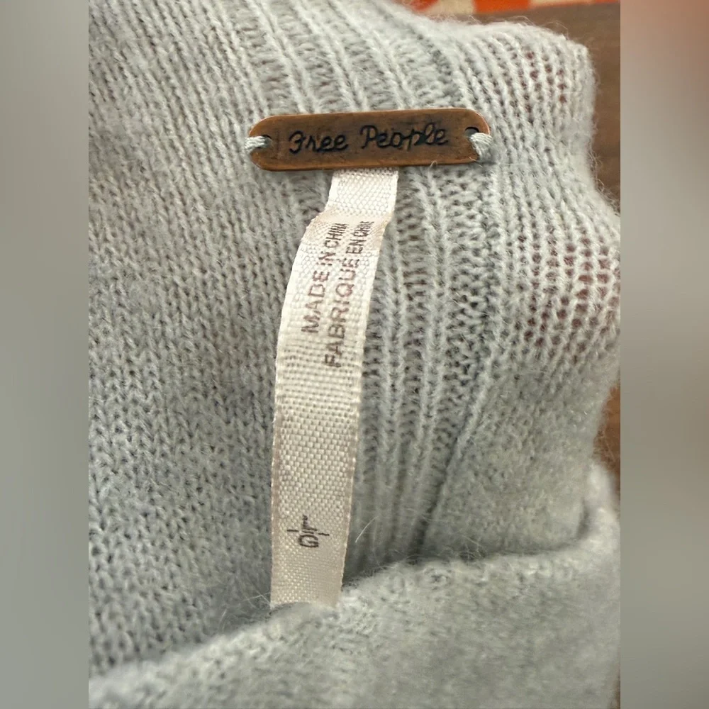Free People Wool Blend Relaxed Grey Raglan Sweater - Picture 7 of 13